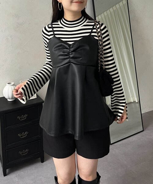 prose verse（プロズヴェール）の「フロントシャーリングペプラムレザービスチェ（キャミソール・レディース・ブラック・LARGE/MEDIUM）」の2枚目の写真