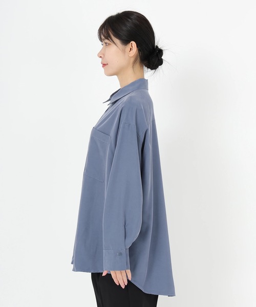 STRAWBERRY-FIELDS(ストロベリーフィールズ)の「パウダーポプリン_パウダータッチシャツ(シャツ/ブラウス・レディース・グレイッシュブルー/ベージュ/モカ・2)」の8枚目の写真