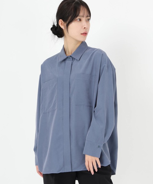 STRAWBERRY-FIELDS(ストロベリーフィールズ)の「パウダーポプリン_パウダータッチシャツ(シャツ/ブラウス・レディース・グレイッシュブルー/ベージュ/モカ・2)」の6枚目の写真