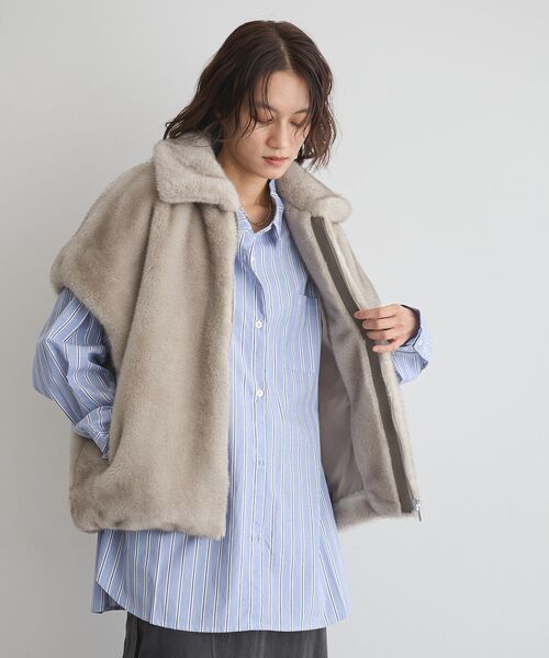 GARAGE OF GOOD CLOTHING（ガレージオブグッドクロージング）の「ストライプビッグシャツ（シャツ/ブラウス・レディース・ベージュ/サックスブルー・FREE）」の2枚目の写真