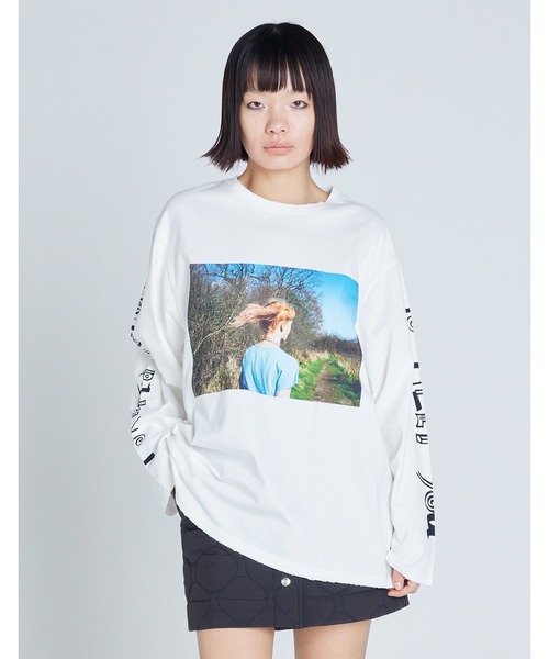 Little sunny bite(リトルサニーバイト)の「【RES】【Little Sunny Bite】Valerie Phillips x little sunny bite photo long tee(Tシャツ/カットソー・レディース・ブラック/ホワイト・SMALL)」の2枚目の写真