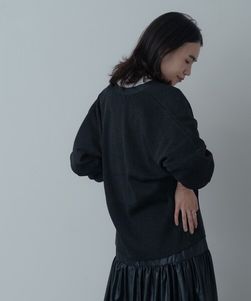 GALLEST（ギャレスト）の「【再入荷】フォルムリブニットカーディガン（カーディガン/ボレロ・レディース・ブラック/ベージュ/オレンジ・38）」の22枚目の写真