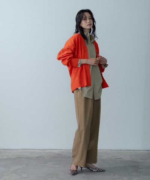 GALLEST（ギャレスト）の「【再入荷】フォルムリブニットカーディガン（カーディガン/ボレロ・レディース・ブラック/ベージュ/オレンジ・38）」の16枚目の写真