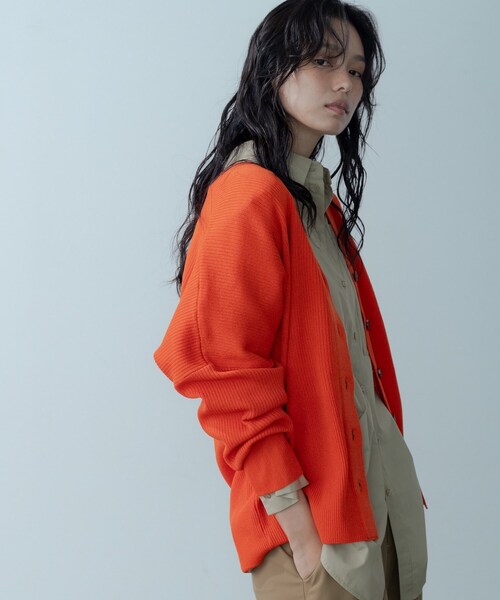 GALLEST（ギャレスト）の「【再入荷】フォルムリブニットカーディガン（カーディガン/ボレロ・レディース・ブラック/ベージュ/オレンジ・38）」の14枚目の写真