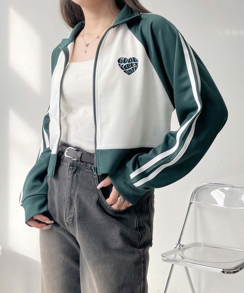 AS KNOW AS plus(アズノゥアズプラス)の「♪アソートデザイントラックジャケット(ジャージ・レディース・サックスブルー/ブラック/ネイビー系/グリーン系・FREE)」の3枚目の写真