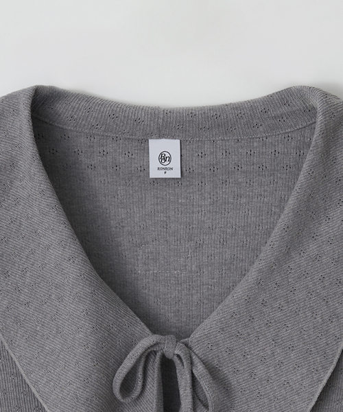 RONRON(ロンロン)の「PENDANT SAILOR FRILL EYELET CARDIGAN GREY(カーディガン/ボレロ・レディース・その他・FREE)」の4枚目の写真