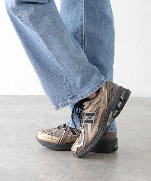 NEW BALANCE(ニューバランス)の「【NEW BALANCE / ニューバランス】U 1906R CJ:スニーカー(スニーカー・レディース・ゴールド・23cm/23.5cm/24cm/24.5cm/25cm/25.5cm)」の12枚目の写真