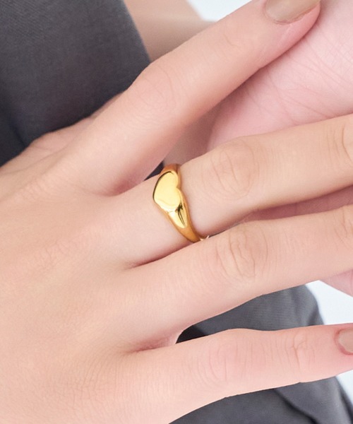 Phoebe(フィービィー)の「【金属アレルギー対応】メタルラヴィリング/ステンレス/ハート(リング・レディース・イエローゴールド/シルバー・#12)」の3枚目の写真