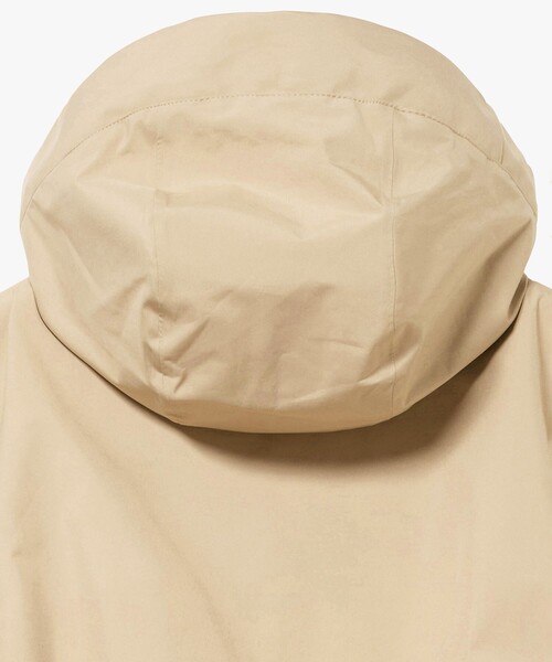 AIGLE（エーグル）の「GORE-TEX ゴアテックス 防風 防水 透湿 ミドルトレンチコート / フード取り外し可（トレンチコート・レディース・ベージュ/ブラック・36/38/40）」の18枚目の写真