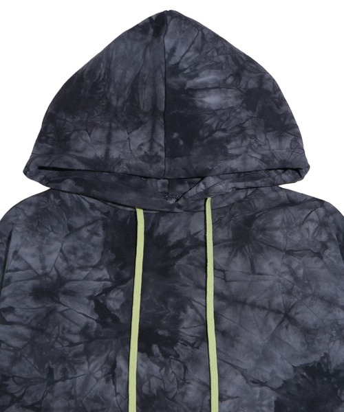 PUNYUS(プニュズ)の「タイダイパーカー(パーカー・レディース・ブラック/ブラウン・3/4)」の4枚目の写真