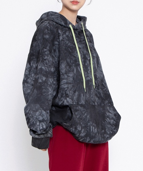 PUNYUS(プニュズ)の「タイダイパーカー(パーカー・レディース・ブラック/ブラウン・3/4)」の20枚目の写真