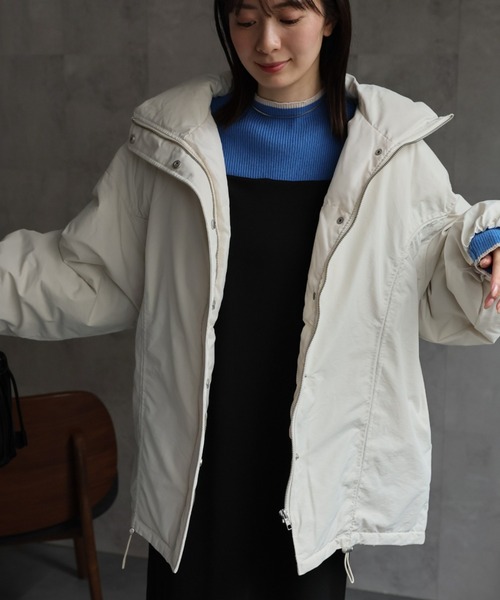 sakishimatokyo（サキシマトーキョー）の「ファイバーダウン フロントドロストミドルブルゾン/パディングブルゾン（ダウンジャケット/コート・レディース・ブルー系その他/カーキ/ブラック/アイボリー・FREE）」の5枚目の写真