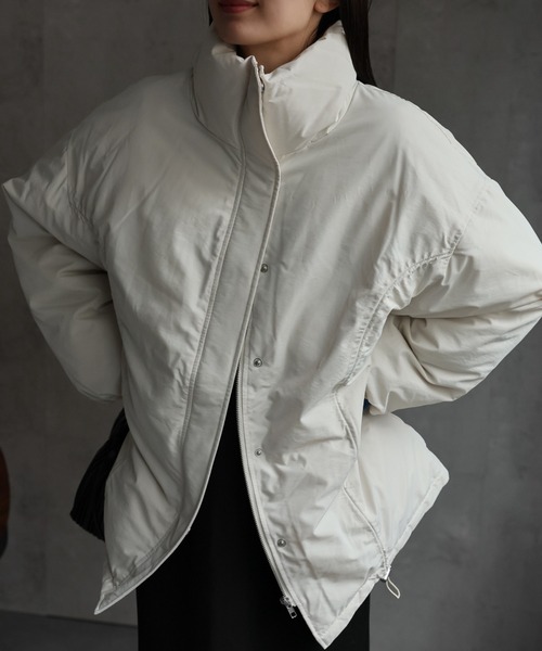 sakishimatokyo（サキシマトーキョー）の「ファイバーダウン フロントドロストミドルブルゾン/パディングブルゾン（ダウンジャケット/コート・レディース・ブルー系その他/カーキ/ブラック/アイボリー・FREE）」の10枚目の写真