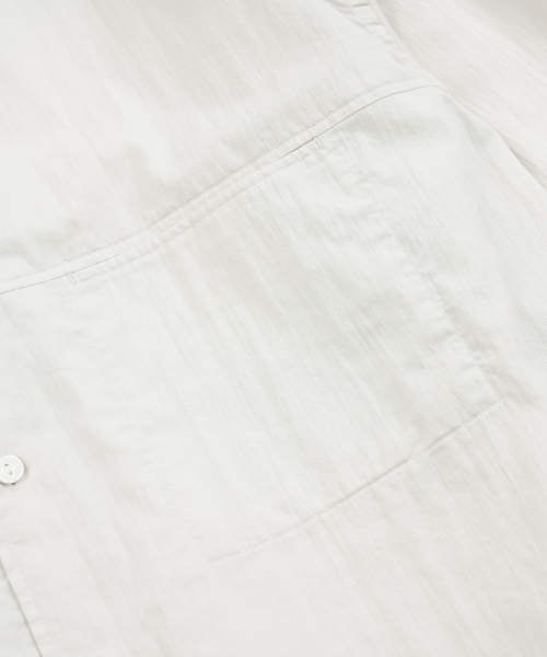 FRIZMWORKS(フリズムワークス)の「FEATHER CN RELAXED SHIRT 002 _ DOVE WHITE(シャツ/ブラウス・メンズ・その他・LARGE/X-LARGE/SMALL/MEDIUM)」の5枚目の写真