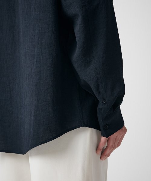 MUSINSA STANDARD（ムシンサスタンダード）の「リラックスドリネンライクシャツ[ネイビー]（シャツ/ブラウス・メンズ・その他・SMALL/MEDIUM/LARGE/X-LARGE/XX-LARGE）」の6枚目の写真