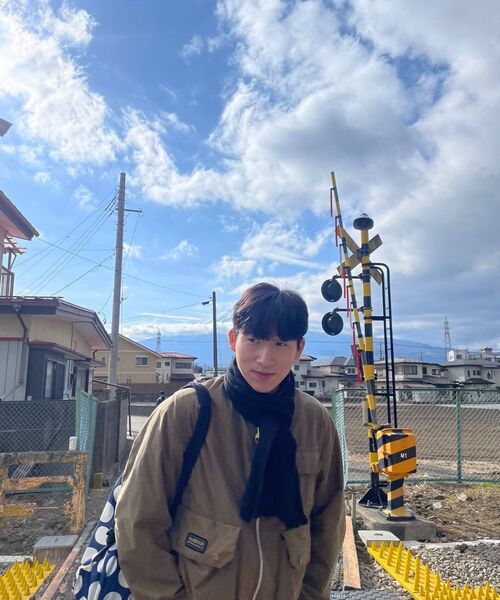 TRILLION(トリリオン)の「フロントウォッシュワイドデニムパンツ(YELLOW BLACK)(デニムパンツ・レディース・その他・SMALL/MEDIUM/LARGE/X-LARGE)」の16枚目の写真
