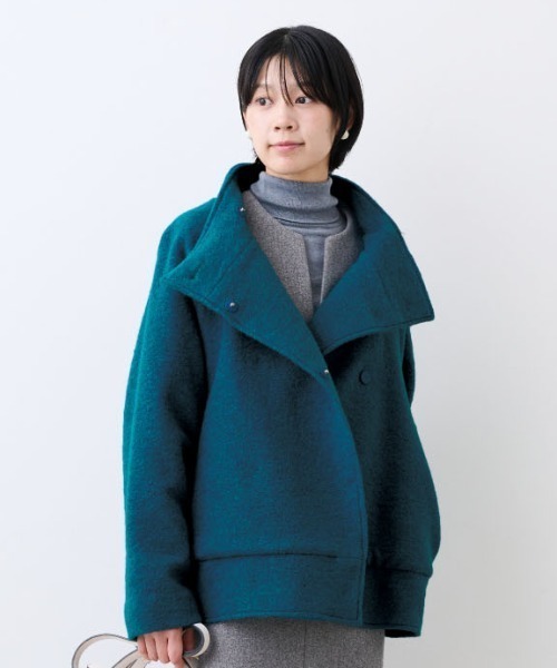 IEDIT（イディット）の「ＩＥＤＩＴ　ウール混スライバー素材で軽やか　スタンドカラーで顔まわり華やか　スライバーショートコート（その他アウター・レディース・ブルーグリーン/ブラック・M/L/LL/3L/4L/S）」の2枚目の写真
