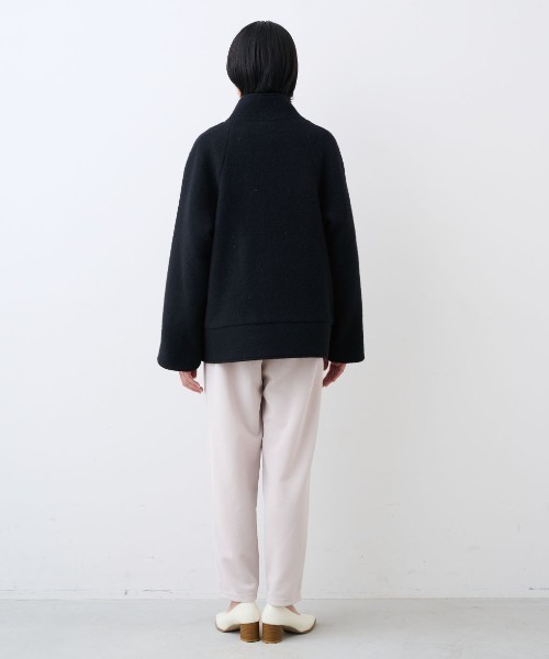 IEDIT（イディット）の「ＩＥＤＩＴ　ウール混スライバー素材で軽やか　スタンドカラーで顔まわり華やか　スライバーショートコート（その他アウター・レディース・ブルーグリーン/ブラック・M/L/LL/3L/4L/S）」の7枚目の写真