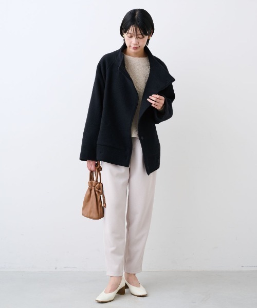 IEDIT（イディット）の「ＩＥＤＩＴ　ウール混スライバー素材で軽やか　スタンドカラーで顔まわり華やか　スライバーショートコート（その他アウター・レディース・ブルーグリーン/ブラック・M/L/LL/3L/4L/S）」の4枚目の写真