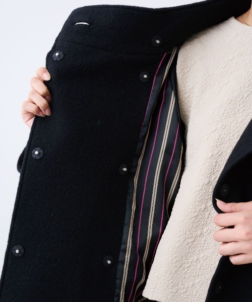 IEDIT（イディット）の「ＩＥＤＩＴ　ウール混スライバー素材で軽やか　スタンドカラーで顔まわり華やか　スライバーショートコート（その他アウター・レディース・ブルーグリーン/ブラック・M/L/LL/3L/4L/S）」の13枚目の写真