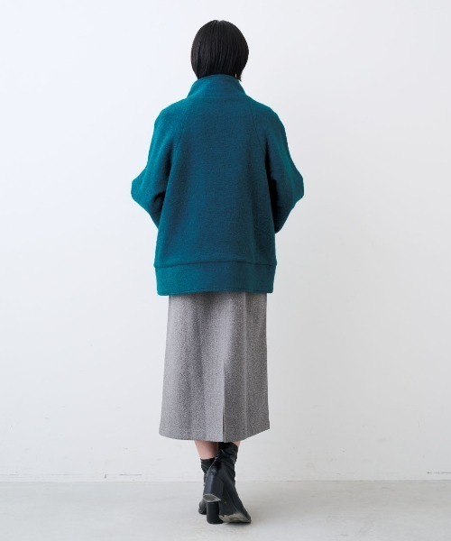 IEDIT（イディット）の「ＩＥＤＩＴ　ウール混スライバー素材で軽やか　スタンドカラーで顔まわり華やか　スライバーショートコート（その他アウター・レディース・ブルーグリーン/ブラック・M/L/LL/3L/4L/S）」の11枚目の写真