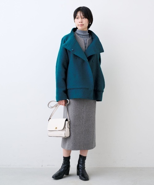 IEDIT（イディット）の「ＩＥＤＩＴ　ウール混スライバー素材で軽やか　スタンドカラーで顔まわり華やか　スライバーショートコート（その他アウター・レディース・ブルーグリーン/ブラック・M/L/LL/3L/4L/S）」の8枚目の写真