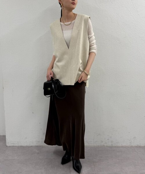 LOUNGEDRESS（ラウンジドレス）の「ウールジレ（ベスト・レディース・アイボリー/ブラック/モカ・FREE）」の4枚目の写真