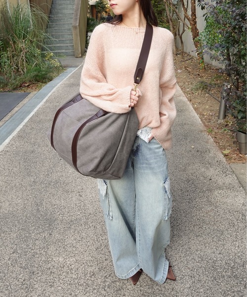 unnu（ユヌ）の「2WAYキャンバスラージレトロボストン（ボストンバッグ・レディース・ブラック/グレー/ブラウン・F）」の6枚目の写真