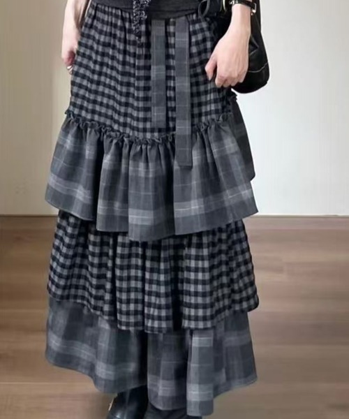 DIAVEL(ディアベル)の「深灰ダブルチェック×ふんわり中綿のあったかロングスカート(スカート・レディース・ダークグレー・M)」の14枚目の写真