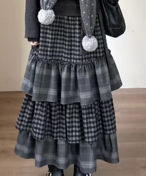 DIAVEL(ディアベル)の「深灰ダブルチェック×ふんわり中綿のあったかロングスカート(スカート・レディース・ダークグレー・M)」の15枚目の写真