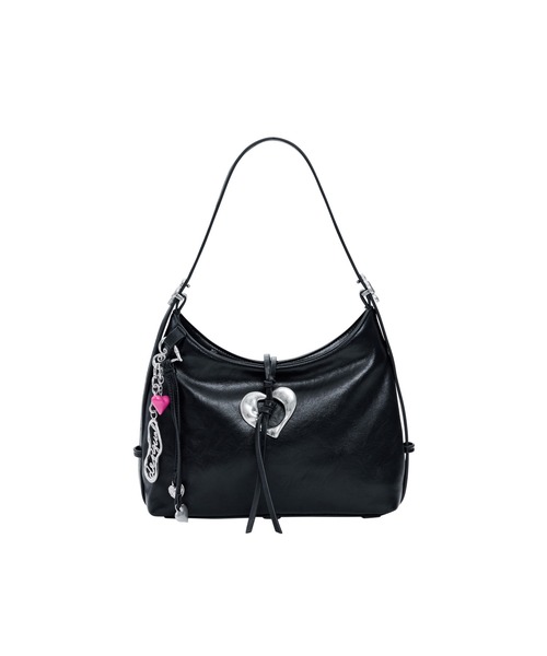 ハートレザー風ミディアムショルダーバッグ チャーム付き（ショルダー