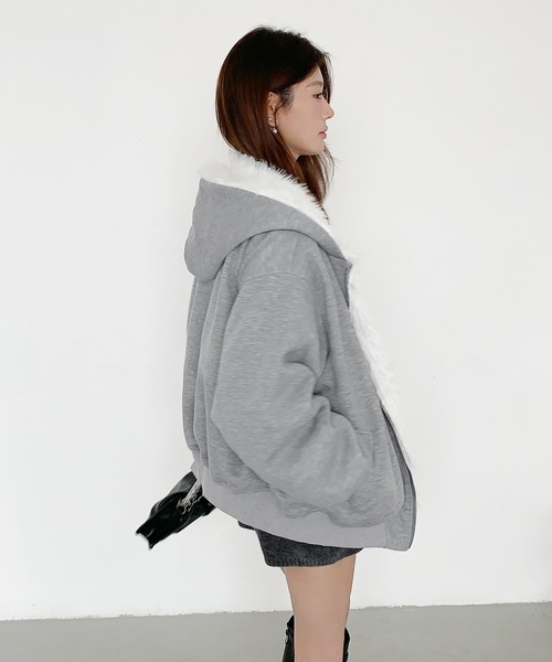 by LEGNA(バイレグナ)の「【2WAY】リバーシブルフェイクファーパーカー(その他アウター・レディース・モカ/グレー・LARGE/MEDIUM)」の5枚目の写真