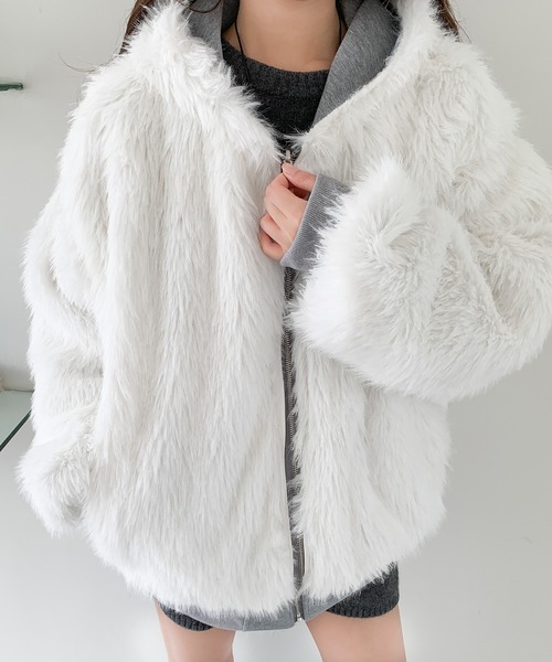 by LEGNA(バイレグナ)の「【2WAY】リバーシブルフェイクファーパーカー(その他アウター・レディース・モカ/グレー・LARGE/MEDIUM)」の14枚目の写真