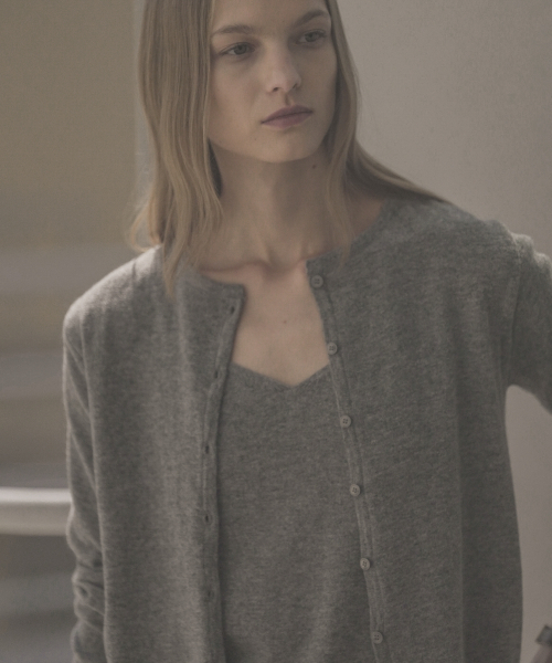 KNOWNBETTER（ノウンベター）の「Two-way frill cardigan set [KNFW02CD02]_Gray（カーディガン/ボレロ・レディース・チャコールグレー・FREE）」の3枚目の写真