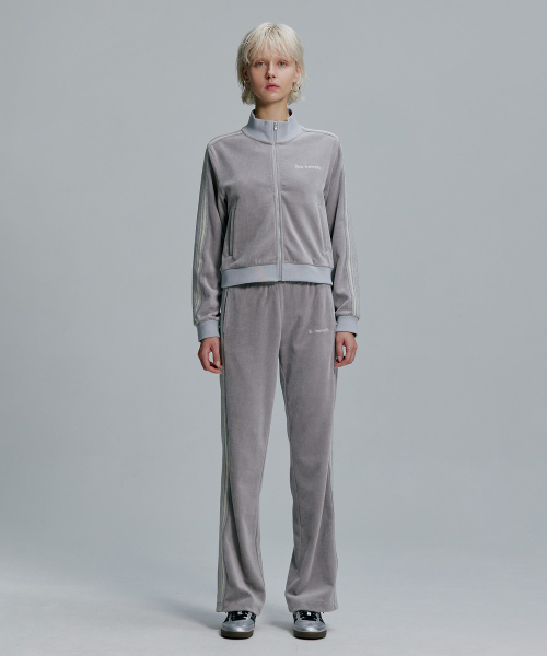 IBA NENETS(イバネネツ)の「テープポイントベルベットトラックパンツ - シルバー(スウェットパンツ・レディース・その他・SMALL/MEDIUM)」の9枚目の写真
