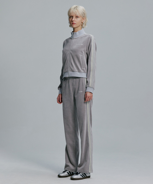 IBA NENETS(イバネネツ)の「テープポイントベルベットトラックパンツ - シルバー(スウェットパンツ・レディース・その他・SMALL/MEDIUM)」の10枚目の写真