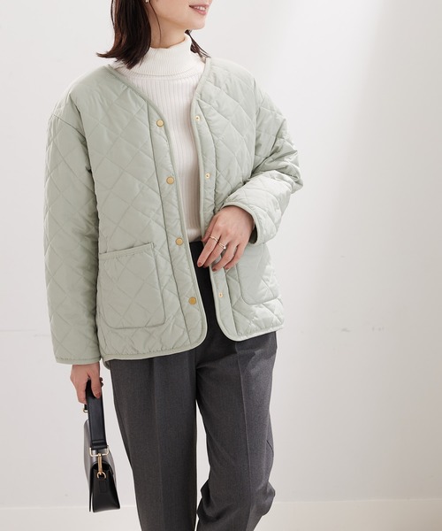 BELLUNA PLUS(ベルーナ)の「パイピング使い裏ボアキルトコート(その他アウター・レディース・アイボリー/ブラック/セージグリーン・MEDIUM/LARGE/X-LARGE)」の12枚目の写真