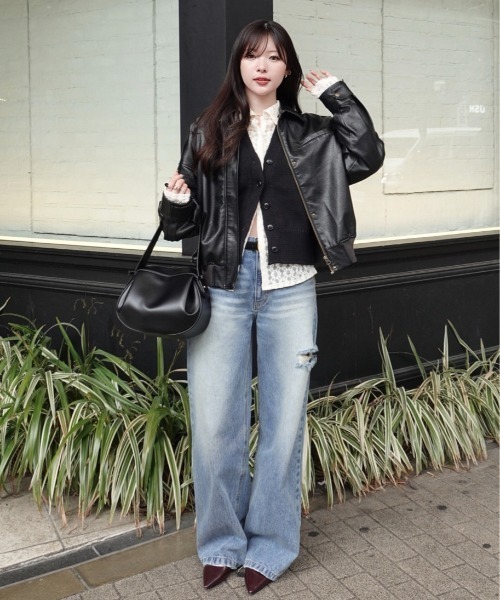 SENEE(セニー)の「front hook lace cardigan(フロントホックレースカーディガン)(カーディガン/ボレロ・レディース・アイボリー/ブラック・FREE)」の3枚目の写真