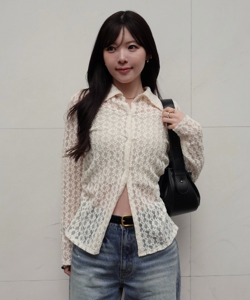 SENEE(セニー)の「front hook lace cardigan(フロントホックレースカーディガン)(カーディガン/ボレロ・レディース・アイボリー/ブラック・FREE)」の6枚目の写真