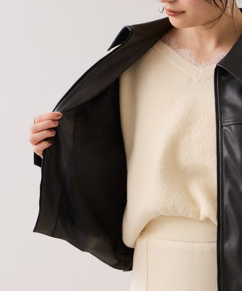 VIS（ビス）の「アウトポケット合皮ブルゾン（ブルゾン・レディース・ブラック/クリーム・FREE）」の3枚目の写真
