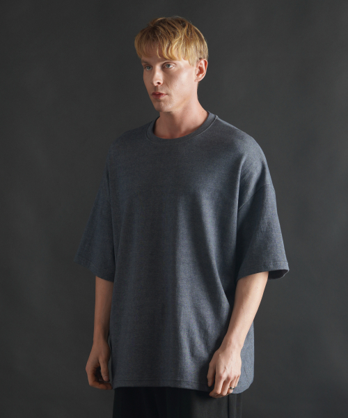 PHERMENON(フェルメノン)の「スーパーオーバーサイズ無地半袖Tシャツ - ブルーグレー(Tシャツ/カットソー・メンズ・その他・1/2)」の5枚目の写真