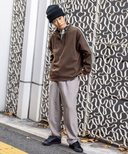 niko and...(ニコアンド)の「ショルダーラインハーフジッププルオーバー(Tシャツ/カットソー・メンズ・ブラック/ブラウン/スモーク・MEDIUM/LARGE)」の8枚目の写真