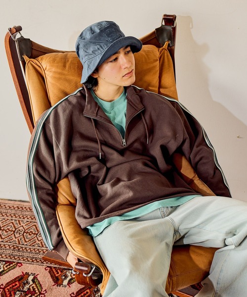 niko and...(ニコアンド)の「ショルダーラインハーフジッププルオーバー(Tシャツ/カットソー・メンズ・ブラック/ブラウン/スモーク・MEDIUM/LARGE)」の16枚目の写真