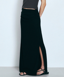 NEEV（ニーヴ）の「Double Shirring Slit Long Skirt (Black)（スカート）」