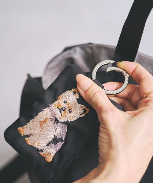 BEARDSLEY(ビアズリー)の「Dogポーチ(ポーチ・レディース・ブラック系その他3/ブラック系その他/ブラック系その他4/ブラック系その他2/ブラック・FREE)」の2枚目の写真