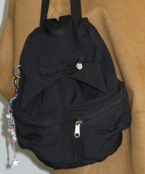 RONRON(ロンロン)の「RIBBON POINTED MINI BACKPACK BLACK(バックパック/リュック・レディース・その他・FREE)」の4枚目の写真