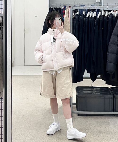 MUSINSA STANDARD WOMAN（ムシンサスタンダードウーマン）の「ウィメンズデイリープファーショートパディングジャケット[ライトピンク]（ダウンジャケット/コート・レディース・その他・SMALL/X-SMALL/LARGE/MEDIUM）」の2枚目の写真
