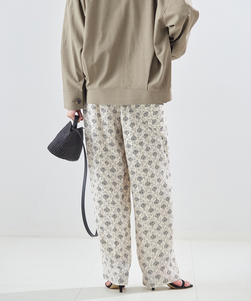 journal standard L'essage（ジャーナルスタンダードレサージュ）の「IPEKERフラワー/ペイズリージャガード スカーフ付きパンツ（その他パンツ・レディース・ブラウン系その他/アイボリー・38/36）」の4枚目の写真
