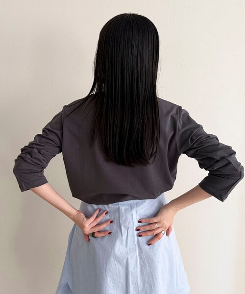 fredy emue（フレディエミュ）の「センターFR刺繍ロンTシャツ（Tシャツ/カットソー・レディース・ライトグレー/チャコールグレー/オフホワイト/クリーム・38）」の5枚目の写真
