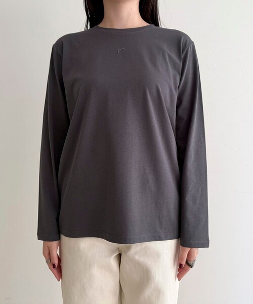 fredy emue（フレディエミュ）の「センターFR刺繍ロンTシャツ（Tシャツ/カットソー・レディース・ライトグレー/チャコールグレー/オフホワイト/クリーム・38）」の7枚目の写真